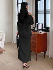 DAZY Women's Asymmetrical Shoulder Bodycon Mid-Length Dress - Black - View 3