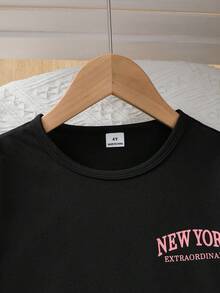 SHEIN 女童“纽约”标语印花短袖上衣和紧身裤套装，黑色和粉色，舒适运动服，Y2K街头风夏季穿搭 - 黑色 - 查看 3