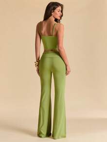 SHEIN BAE Bộ 2 món gồm áo hai dây và quần dài màu xanh lá cây trơn phối ren dành cho nữ, kiểu dáng mùa hè, gợi cảm, thích hợp cho kỳ nghỉ biển, dạo phố, phong cách Y2K quyến rũ, thanh lịch. - màu xanh lá - Xem 2