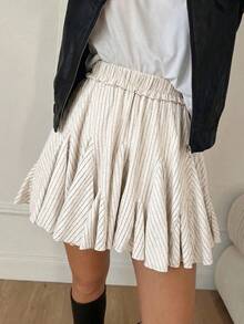 Siren Gaze 女士黑色荷叶边迷你裙，高腰百褶裙，性感迷你裙。返校节短裙，秋季，迷你裙，音乐会。 - 杏色 - 查看 3