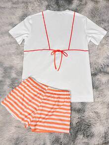 EMERY ROSE Bộ đồ hè hai mảnh này bao gồm một áo thun ngắn tay cổ tròn in họa tiết và quần short kẻ sọc, hoàn hảo cho những kỳ nghỉ thư giãn, mặc hàng ngày, hẹn hò hoặc đi biển. Đây cũng là một món quà tuyệt vời dành cho gia đình và bạn bè. - Nhiều màu - Xem 3
