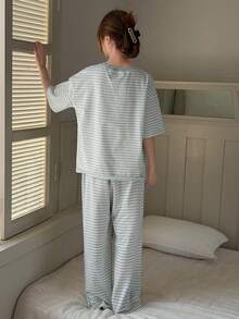 DAZY Bộ đồ mặc nhà mùa hè dành cho bé gái tuổi teen, gồm áo ngắn tay cổ tròn kẻ sọc in hình quả táo và quần ống rộng, thích hợp mặc ở nhà. - Màu xanh lam - Xem 6