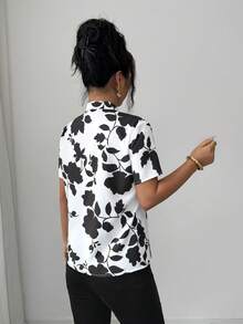 Elenzga 女士印花休闲衬衫，适合休闲、度假和通勤。 - 黑與白 - 查看 2