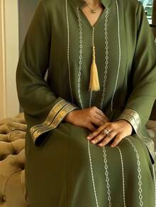 Al Najma Damen V-Ausschnitt Raglanärmel Fransen Saum Vintage Türkisches Maxikleid - Grün - Übersicht 3