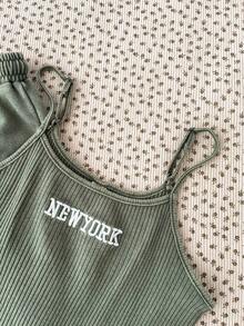 SHEIN Tween Girl Snowflake Jacquard New York Embroidered Ribbed Knit Jumpsuit And Casual Retro Minimalist Snowflake Jogger Pants 2 Pieces Set - Army Green - View 3