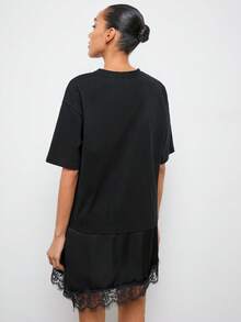 Maija 时尚清爽的女士黑色T恤，缎面蕾丝下摆，休闲宽松短袖，适合春夏工作穿着。 - 黑色 - 查看 7