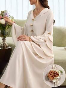 Al Najma Capa con capucha de jacquard floral con volantes en el bajo y mangas abullonadas, elegante bata - Albaricoque - Ver 2