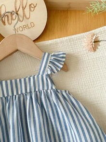 Baby Girl Vacation Casual Cute Blue & White Striped Flutter Sleeve Top And Shorts Set - Blue - View 2
