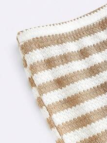 SHEIN Tween Girls' Casual Asymmetric Striped Textured Khaki & White Striped Off-Shoulder Top And Pants 2 Pieces Set - Khaki - View 3