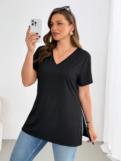 Shapeblank 大码女装春夏时尚休闲高弹舒适日常百搭显瘦高开衩黑色V领短袖T恤，夏季穿搭，简约风格，外出上衣，黑色打底衫，曲线上衣