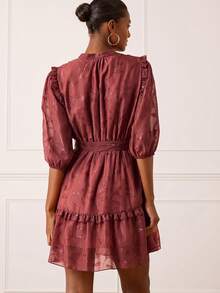 Lilora Đầm ngắn tay lửng xếp ly họa tiết jacquard thanh lịch dành cho nữ - Gỗ đỏ - Xem 2