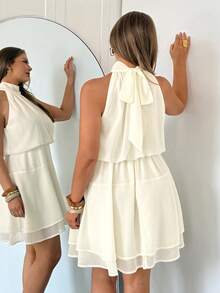 Auralis 露背吊带收腰双层荷叶边后摆系带杏色优雅性感褶裥大码连衣裙/办公室美人鱼款/迷人短款迷你连衣裙 - 米色 - 查看 3