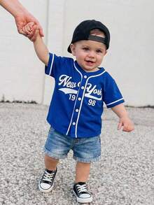 SHEIN 2件套男女宝宝休闲时尚蓝色短袖衬衫和牛仔短裤套装，春夏宝宝服装，套装，街头服饰 - 寶藍色 - 查看 3