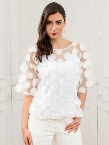 LOTSLUV Top Feminina Branca de Manga Curta Solta com Textura de Bolinhas 3D, Gola Redonda, Primavera/Verão - Branco - Visão 1