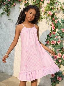 Sparklyn 女童休闲度假碎花条纹蝴蝶结连衣裙，柔软时尚的设计，百搭的夏季穿搭，适合度假、旅行、校园和日常穿着。 - 粉色 - 查看 4