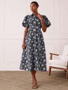 Lilora 这款优雅百搭的刺绣花卉连衣裙,采用花瓣袖设计,开襟中长款,非常适合通勤、日常穿着、休闲外出、派对、约会、聚会、休闲活动、郊游、假日、假期和暑假等场合。其他款式包括:女士花卉连衣裙、度假装、纽扣前襟连衣裙、短袖连衣裙、刺绣连衣裙、夏季连衣裙、中长连衣裙、纽扣连衣裙、泡泡袖连衣裙、泡泡袖连衣裙、中长衬衫裙、雏菊连衣裙。 - 藍色 - 查看 4