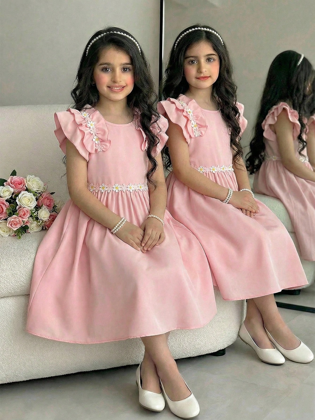 SHEIN فستان نسائي أنيق مطرز بزهور الدانتيل مع أكما...