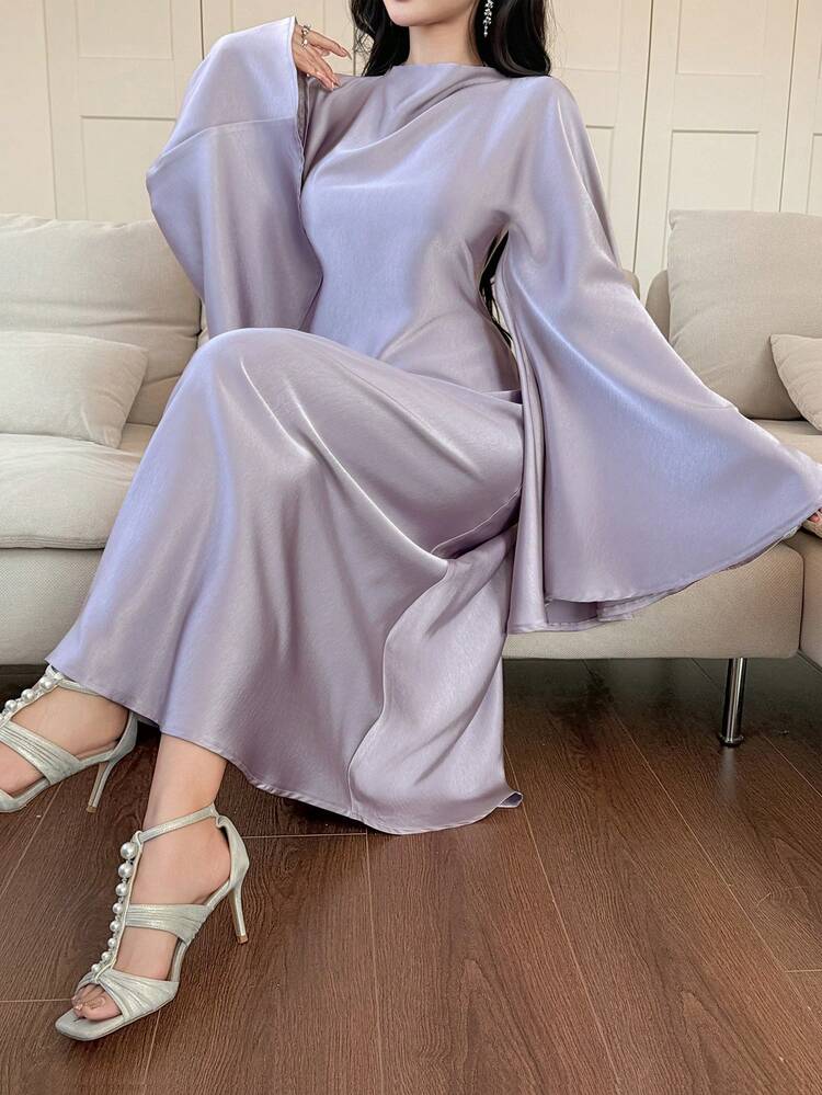 Women's Elegant Solid Color Zipper Back Flare Sleeve Dress