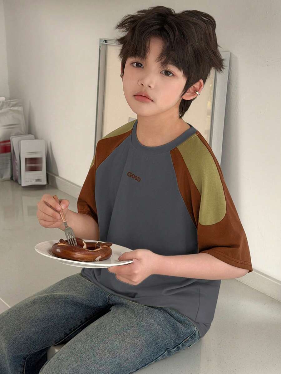 Dazy Kids Áo thun cổ tròn phối màu dành cho bé trai tuổi teen, kiểu dáng thường ngày, thích hợp cho mùa hè. - Màu xám đen - Xem 1