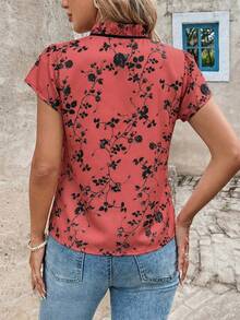 SHEIN Clasi 女士领结印花休闲百搭日常短袖衬衫 - 紅木色 - 查看 2