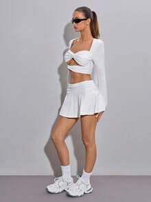 SHEIN ICON Women's Going Out Fashion White Sport Athleisure Run Tennis Golf Sexy Vacation Style Solid Color Keyhole Twist Hollow Cropped Top, Spring/Summer - White - View 4