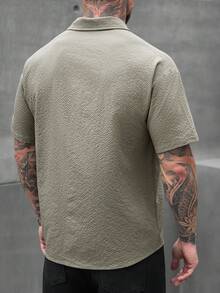 SLATEMANN 男士休闲纯色前扣口袋短袖衬衫 - 卡其色 - 查看 2