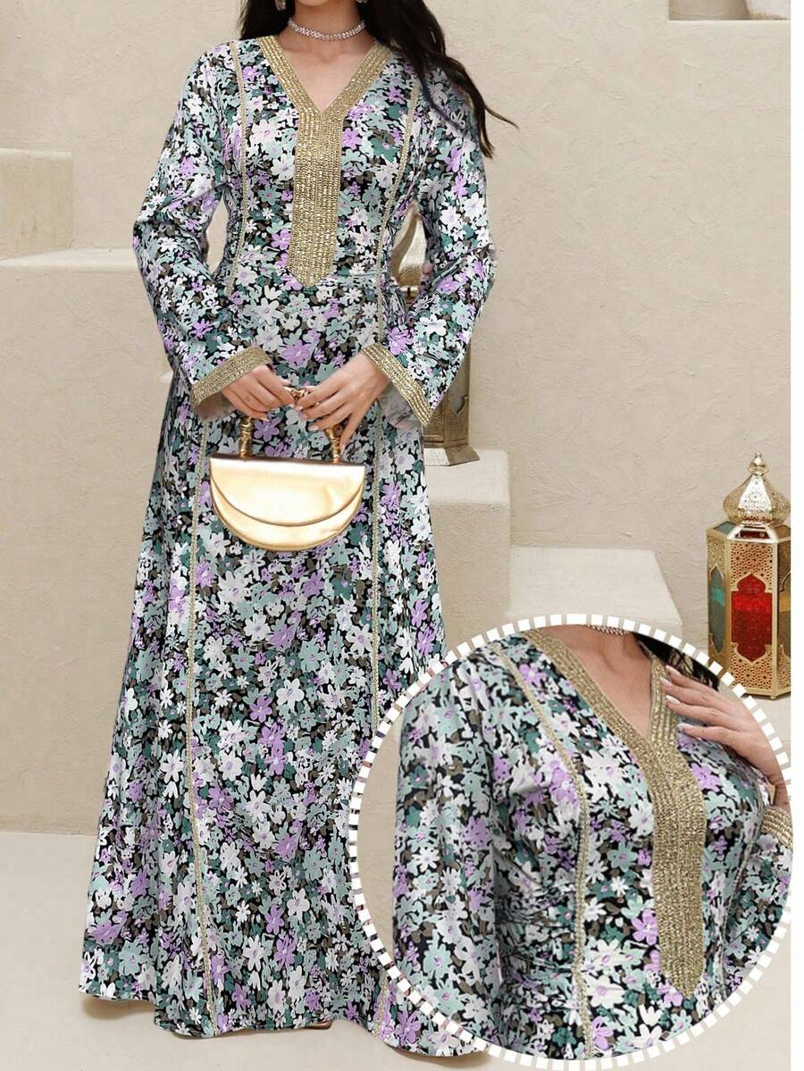 Al Najma 女士V领印花长袍，饰有缎带滚边 - 彩色 - 查看 1