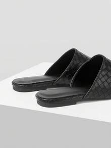 Mnmlis Women's Versatile Fashion Slip-On Flat Shoes For Daily Wear - Black - View 4