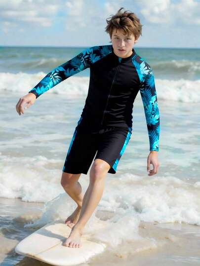 两件套男童泳装，黑色印花长袖拉链防晒衣和泳裤，时尚休闲沙滩装，适合游泳、暑假、海滩、泳池等场合。