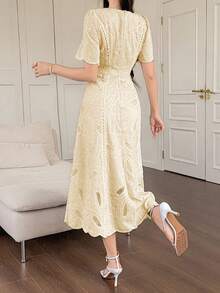 DAZY 女士优雅花卉蕾丝圆领花瓣袖中长连衣裙，夏季吊带裙 - 杏色 - 查看 2