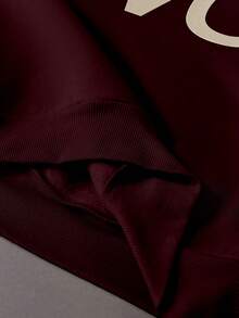 STYNVO Áo hoodie nam cỡ lớn, kiểu dáng rộng rãi, in chữ và vai rớt, thích hợp cho mùa thu. - Màu Đỏ Sâu - Xem 7