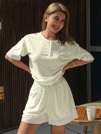 DAZY 2pcs Lace Patchwork Ditsy Floral Loose Short Sleeve Top And Shorts Pajama Set For Women, Summer