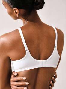 WINGSLOVE 无钢圈文胸 - 柔软轻薄衬垫，专为丰满女性设计，透气侧翼，缓解压力，塑形瘦身 - 白色 - 查看 2