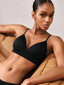 Veilyse Seamless Knit Wireless Padded Comfort Push Up Sports Bra - Black - View 2