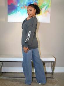 Steph T 女式标语印花落肩运动衫、七分袖上衣 - 深灰色 - 查看 3