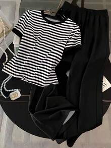 Franclia 2 piezas Conjunto de camiseta de manga corta y pantalones a rayas para mujer - Multicolor - Ver 1