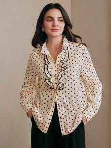 Anewsta 优雅法式随机波点印花荷叶边领口百搭女式衬衫，适合春夏穿着，可作嘉年华服装、优雅连衣裙或休闲装。 - 彩色 - 查看 6