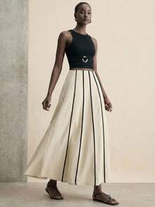 Ontre 2026SS Nueva Falda A-Line de Tela Tejida para Mujer, Diseño de Cremallera con Ribete de Color Contrastante, Estilo Elegante de Vacaciones de Verano, Atuendo de Invitada de Boda en Beige, Albaricoque y Caqui - Blanco y Negro - Ver 1
