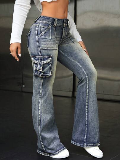 SHEIN ICON Plus Size Women's Cargo Pocket Washed Stone Washed Flare Leg Jeans