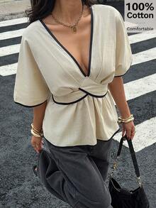 Siren Gaze Áo kiểu nữ cổ chữ V sâu, viền tương phản, ôm sát, có bèo nhún ở gấu áo, thích hợp mặc hàng ngày, đi biển, chất liệu cotton, tay áo cánh dơi. - Màu be - Xem 1