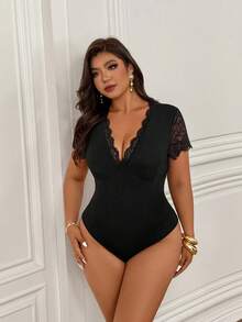 Femmeverse Bodysuit Lengan Pendek Seksi Motif Renda untuk Wanita Ukuran Plus - Hitam - View 8