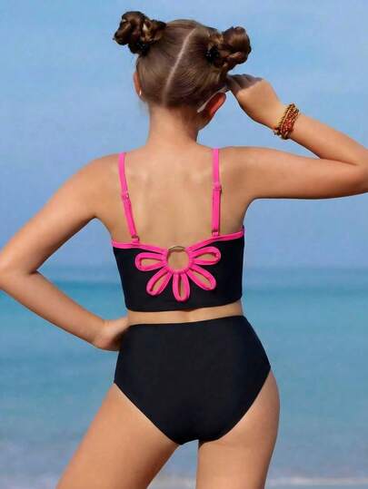 SHEIN Maiô Bikini Casual com Parte Superior Sem Costas, Design Floral Vazado para Meninas Pré-Adolescentes, Maiô Bikini Preto com Flor Rosa, Conjunto de Maiô Bikini para Meninas, Maiô Bikini Preto e Rosa com Flor e Laço para Meninas Pré-Adolescentes, Maiô Bikini Preto e Rosa com Flor para Adolescentes