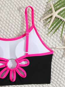 SHEIN Áo bikini hai dây hở lưng họa tiết hoa khoét lỗ cho bé gái tuổi teen, bộ bikini màu đen phối hoa hồng, bikini đen hồng phối nơ, bikini đen hồng phối nơ cho thiếu nữ, bikini cạp cao màu đen phối hoa hồng cho bé gái, bộ đồ bơi đen hồng phối hoa cho tuổi teen, bộ đồ bơi đen hồng phối nơ cho bé gái tuổi teen. - Nhiều màu - Xem 4