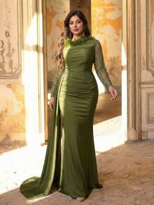 Aureia Robe de soirée élégante et glamour de grande taille, verte, de luxe, avec perles, sequins, manches longues transparentes, plumes et volants, avec une fente style sirène. Convient pour les soirées, les enterrements de vie de garçon/jeune fille, les rendez-vous, les bals de promo, les vacances, les mariages et autres événements. Robe de soirée Top de gamme, idéale pour la Saint-Valentin - Vert - Voir 3