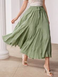 Modelyn Chân váy xanh lá cây mềm mại, rủ nhẹ, có họa tiết, dáng bất đối xứng, cạp chun co giãn, kiểu dáng suông, thanh lịch. - màu xanh lá - Xem 8