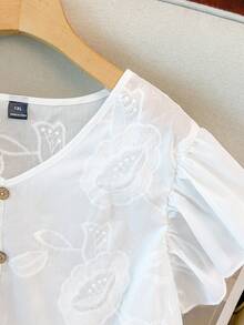 GlowEve CURVE Plus Size Women Embroidered V-Neck Ruffle Sleeve Button-Up Shirt And Shorts Casual 2-Piece Set - Multicolor - View 4