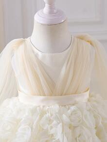 SHEIN Glamorique Kids 女嬰公主禮服，奶油白色夏季優雅婚禮花童禮服，3D花卉網紗薄紗正式禮服，附網紗披肩，生日派對洗禮儀式適用 - 杏色 - 查看 7