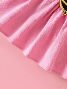 SHEIN Playful Pals 女婴春秋季可爱风格连体衣和蜜蜂图案连衣裙，赠送发带 - 粉色 - 查看 8