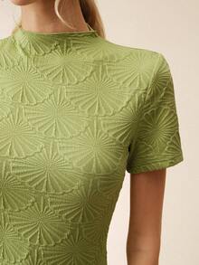 Anewsta Áo thun nữ tay ngắn cổ đứng, kiểu dáng ôm sát, thoải mái, chất liệu dệt jacquard, họa tiết nổi, thích hợp cho việc đi làm. - màu xanh lá - Xem 1