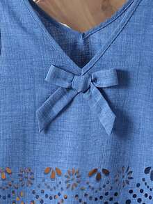 SHEIN 2件套女童休闲通勤竹纤维亚麻蝴蝶结装饰V领无袖镂空宽松背心和收腰宽松裤套装，春夏款 - 藍色 - 查看 4